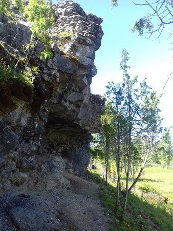 Uugu Bluff