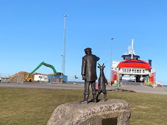 Suursadam Harbour