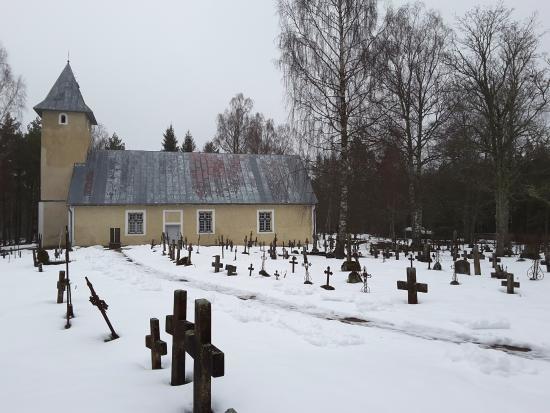 Rooslepa Chapel and Cemetery
