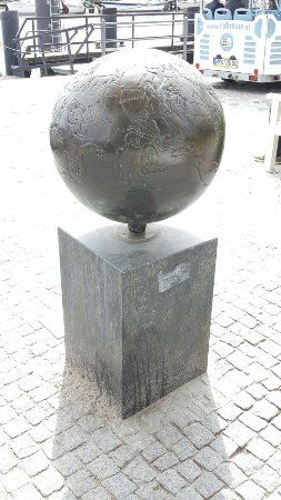 die Skulptur 'Nördliches Firmament'