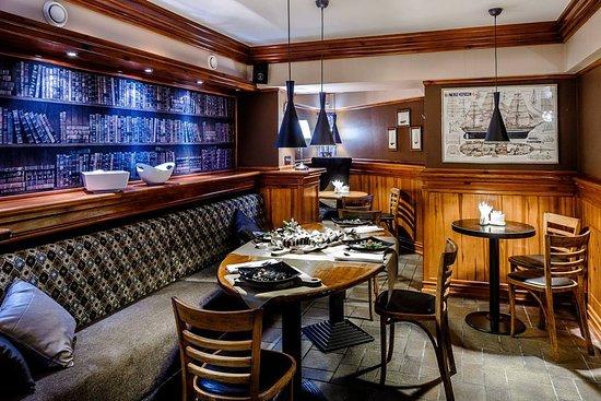 Ship Pub