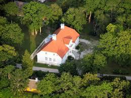 Saare Manor