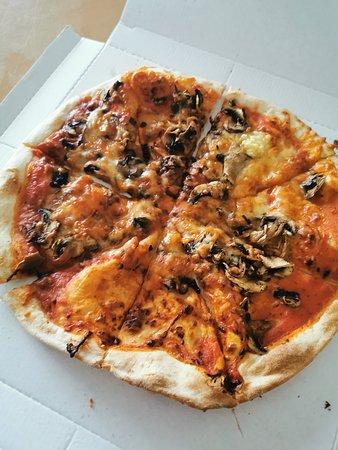 Strand Pizzeria