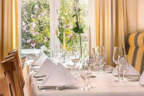 Restaurant Ambiance