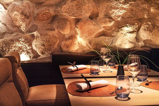 nixe Restaurant & Bar