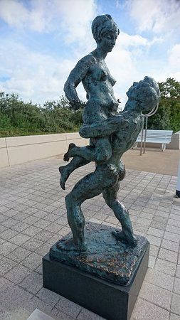 die Skulptur 'Liebespaar'